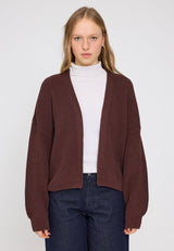 Julia ist 1,78 und trägt Größe S