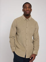 Ben ist 1,85 und trägt Größe L