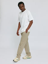 Prince ist 1,85 und trägt Größe L