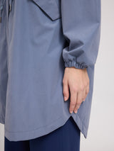 Emma ist 1,76 und trägt Größe S