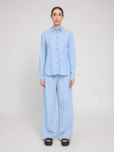 Emma ist 1,76 und trägt Größe S