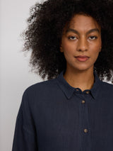 Jade ist 1,75 und trägt Größe S