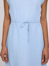 Jade ist 1,75 und trägt Größe S