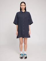 Emma ist 1,76 und trägt Größe S