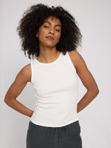 Jade ist 1,75 und trägt Größe S