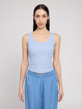 Emma ist 1,76 und trägt Größe S