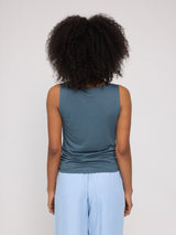 Jade ist 1,75 und trägt Größe S