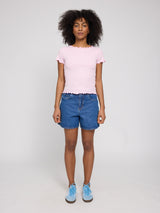 Jade ist 1,75 und trägt Größe S