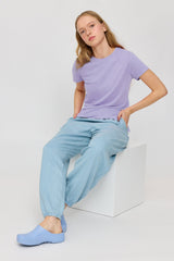 Julia ist 1,78 und trägt Größe S