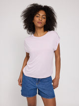 Jade ist 1,75 und trägt Größe S