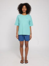 Jade ist 1,75 und trägt Größe S