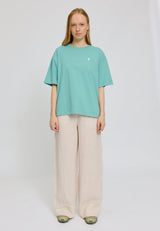 Julia ist 1,78 und trägt Größe S