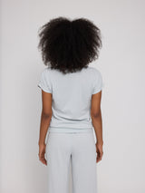 Jade ist 1,75 und trägt Größe S