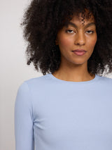 Jade ist 1,75 und trägt Größe S