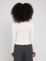 Jade ist 1,75 und trägt Größe S