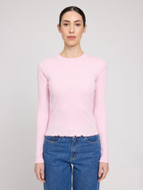 Emma ist 1,76 und trägt Größe S