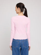 Emma ist 1,76 und trägt Größe S