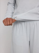 Jade ist 1,75 und trägt Größe S