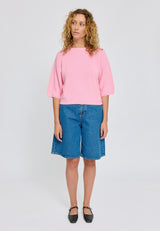 Angelique ist 1,75 und trägt Größe S