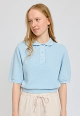 Julia ist 1,78 und trägt Größe S