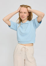 Julia ist 1,78 und trägt Größe S