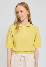 Julia ist 1,78 und trägt Größe S