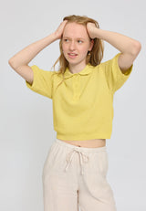 Julia ist 1,78 und trägt Größe S