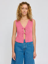 Angelique ist 1,75 und trägt Größe S