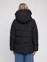 Waves Quilt Puffer Jacket black