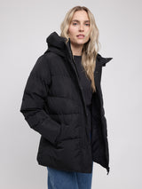 Waves Quilt Puffer Jacket black